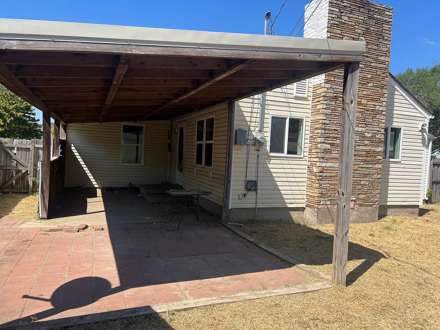 2 bed, 1.5 bath, 1355 sqft, $1,200 — Photo 4