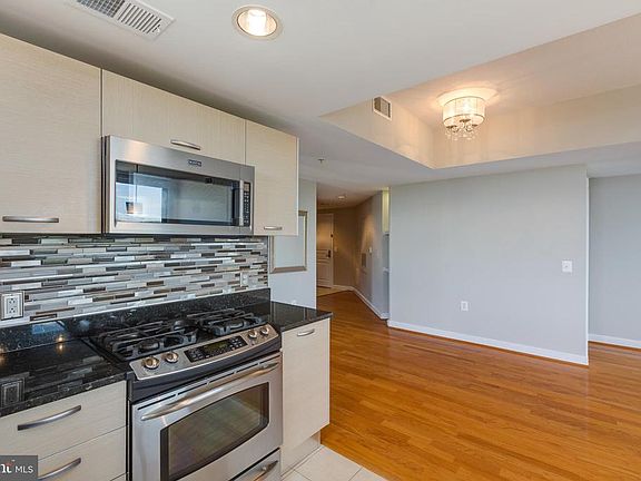 4th image of 2451 Midtown Ave #1614