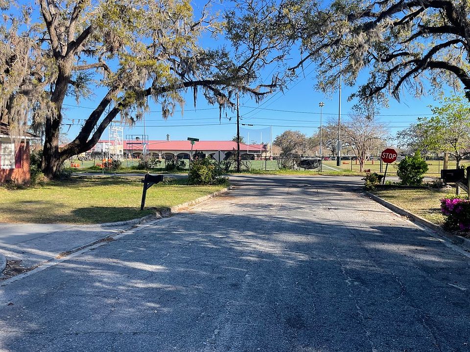 2nd image of 1007 Nicholas Dr