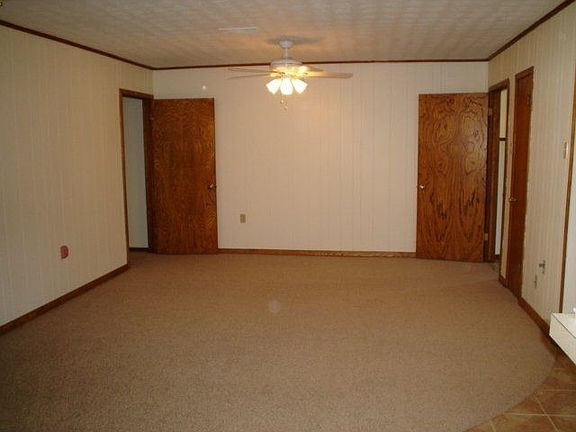 5th image of 2215 Plunkett St