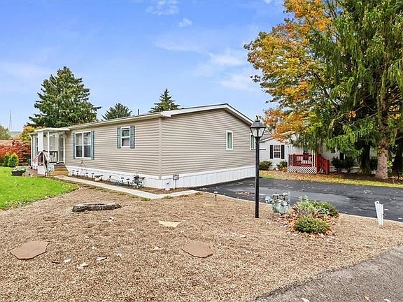 2nd image of 708 Dauphin Dr