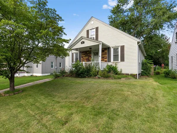 126 Elmwood Blvd, Jackson, MO 63755