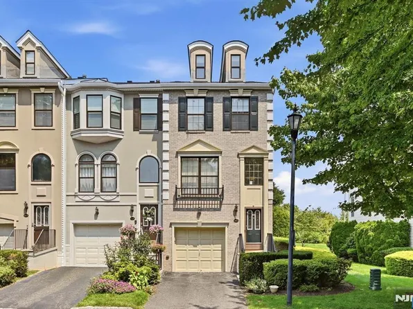 427 Hartford Dr #4028, Nutley, NJ 07110
