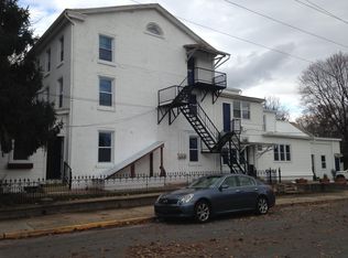 503 Main St APT 6, East Greenville, PA 18041