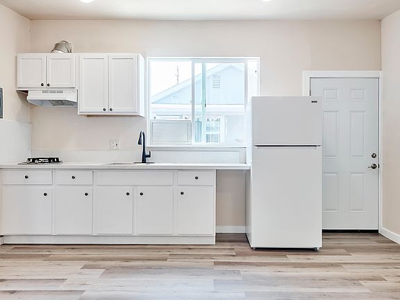3rd image of 1294 E San Fernando St Unit 2B