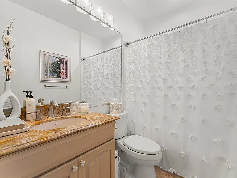 2221 NW 62nd Dr — Photo 24