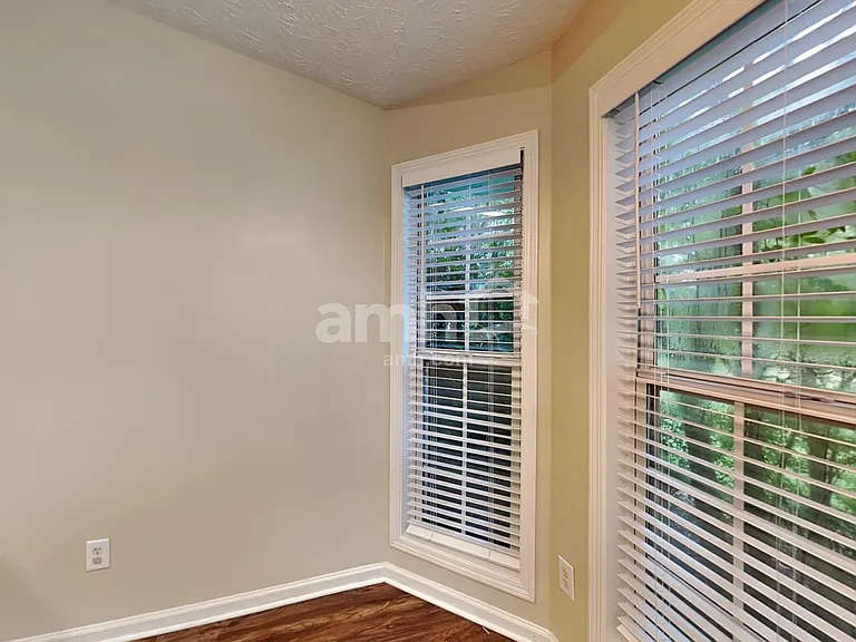 2740 Avalon Meadows Ln — Photo 7