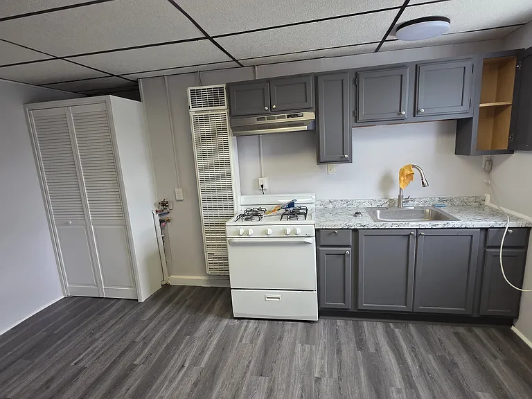 533 Broadway #6 — Photo 6