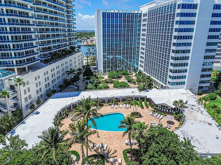 5055 Collins Ave #3K — Photo 31
