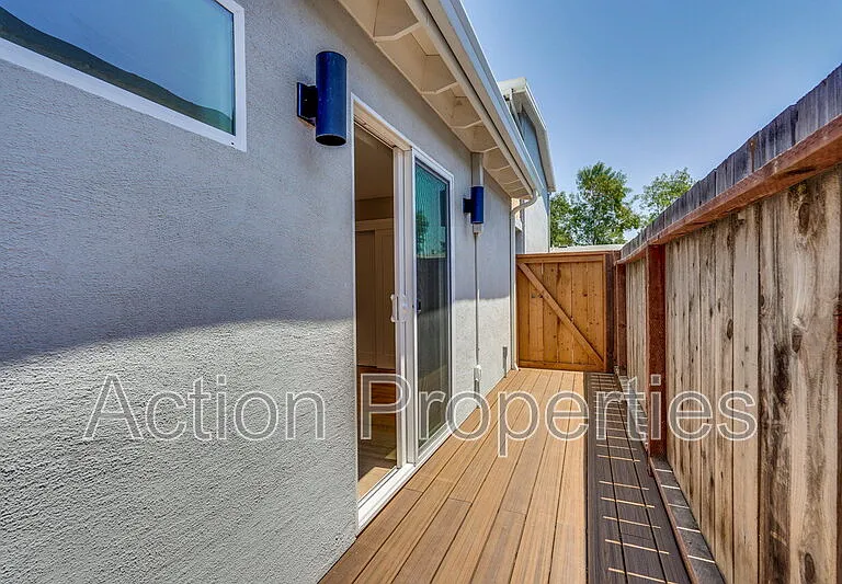 368 Camille Ct — Photo 16