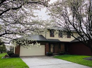 3148 Parkview Dr, Grove City, OH