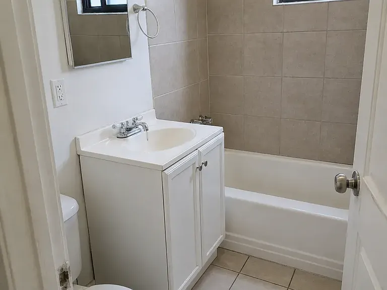 8923 Reading Ave — Photo 6