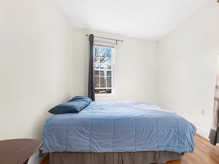 1125 Maryland Ave NE #10 — Photo 4