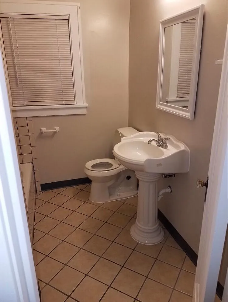 4236 Emmet St — Photo 3