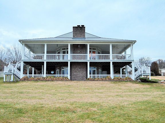 2nd image of 8415 Heron Cir