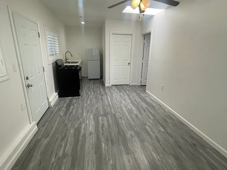 7844 Nevada Ave — Photo 10