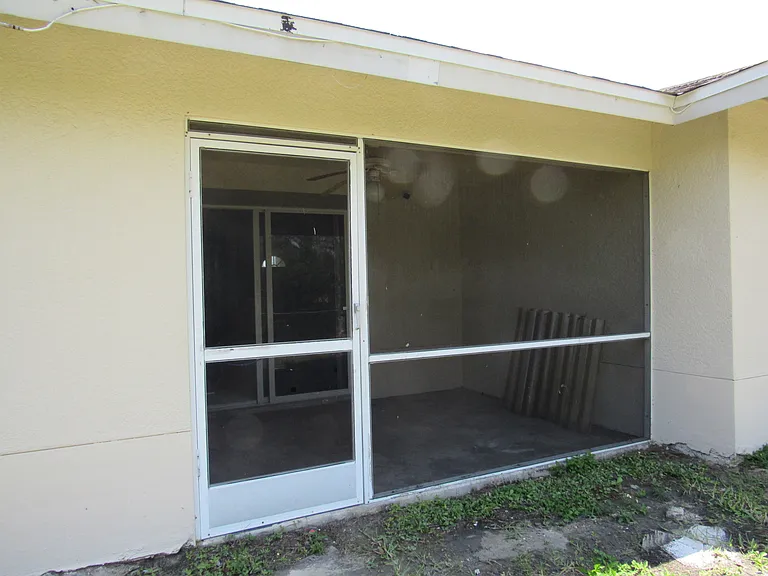 813 Abrams Blvd #2 — Photo 5