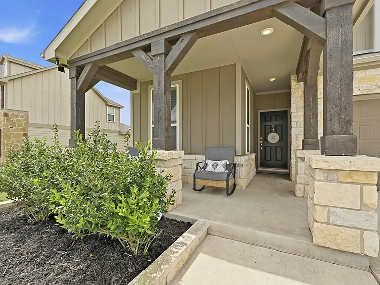 210 Purple Heart Dr — Photo 4