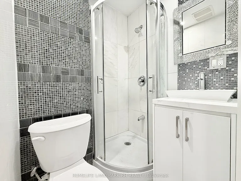414 Dundas St W #202 — Photo 7