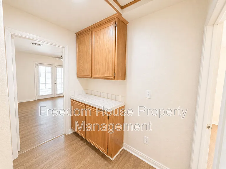 3066 Mount Charleston Dr — Photo 25