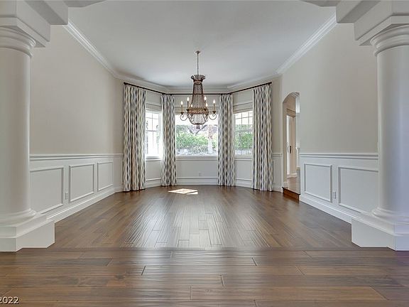 3rd image of 709 Star Pine Dr