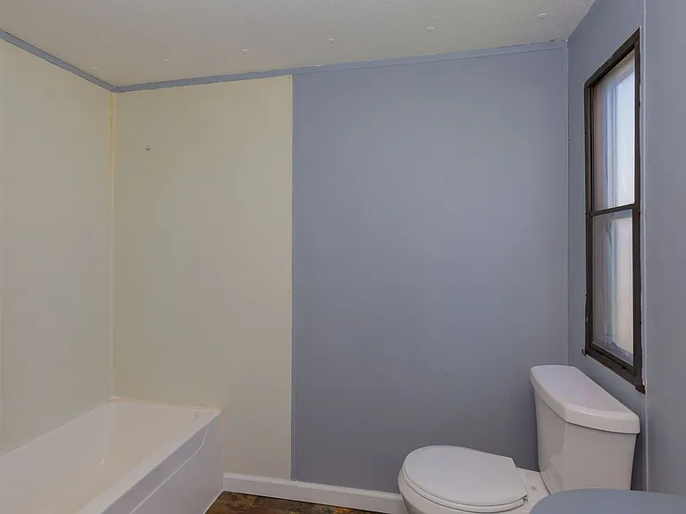 90 Fabric Dr — Photo 16