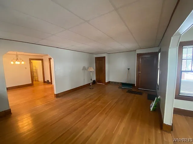 27 Henley Rd #LOWER — Photo 5