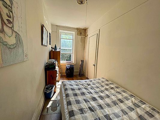 2nd image of 291 New York Ave APT 3