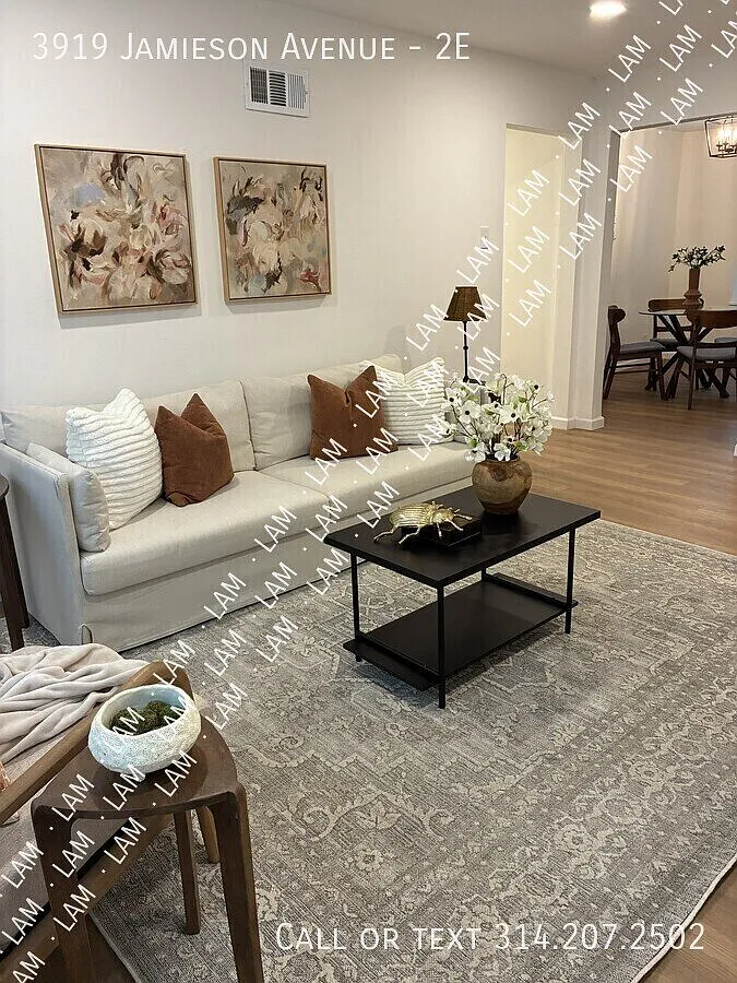 2 Bed 1 Bath Beautifully Renovated Apartments Available — Photo 3