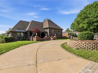16701 E George Franklyn Dr, Independence, MO 64055
