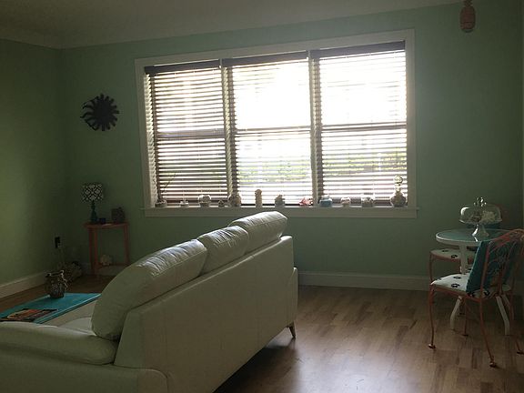 4th image of 55 Sea Park Blvd APT 315