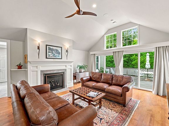 3rd image of 62 Thistle Patch Way