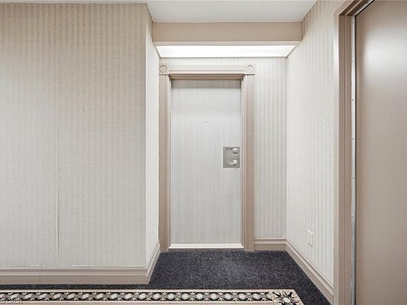 4th image of 3605 Kariya Dr #2204