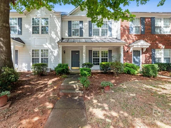 7023 Flying Scotsman Dr, Charlotte, NC 28213