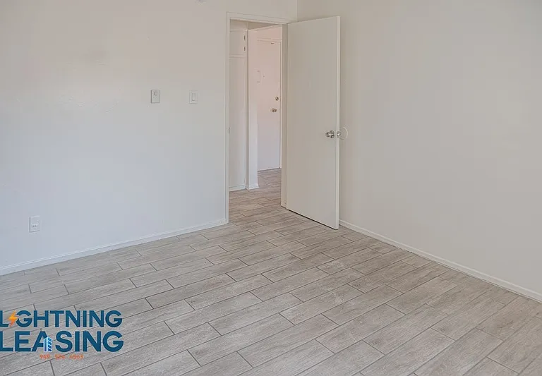 915 N Wilton Pl #309 — Photo 19