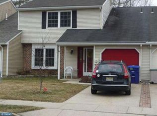 120 Stratton Ln, Mount Laurel, NJ 08054