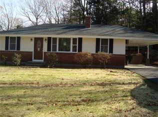 5 Forrest Hill Dr, Sutton, MA 01590