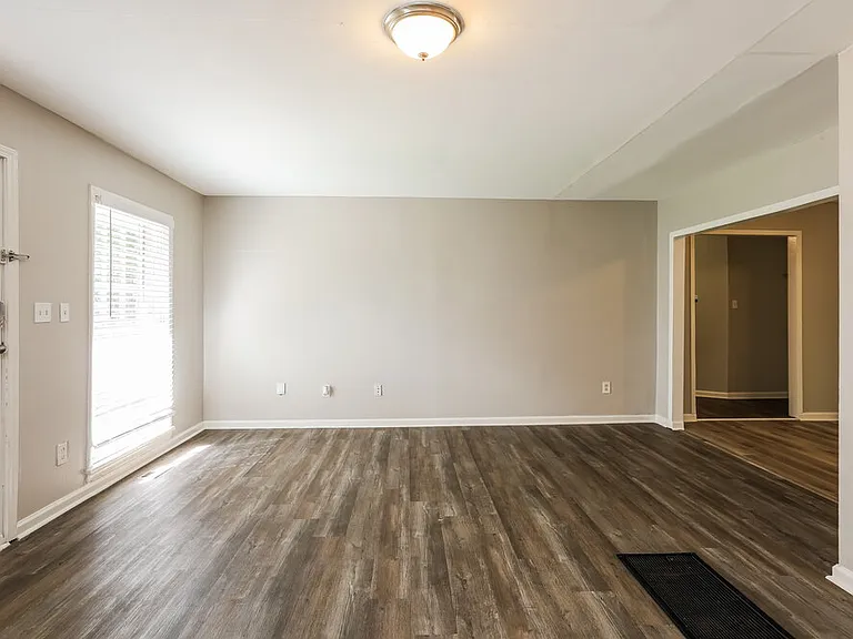 842 Bonneville Ter NW — Photo 5