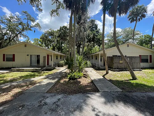 7434 Chapel Ave Photo 1