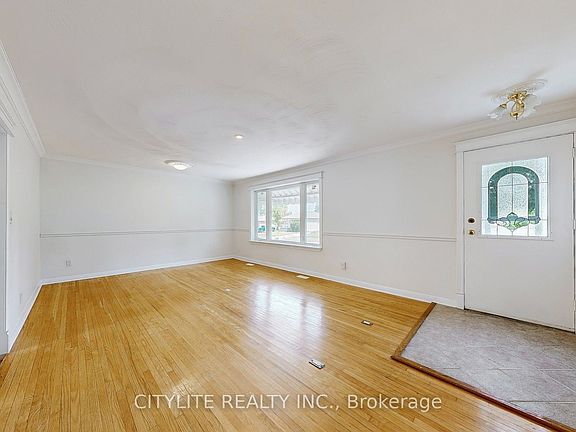 3rd image of 516 Monteith Ave