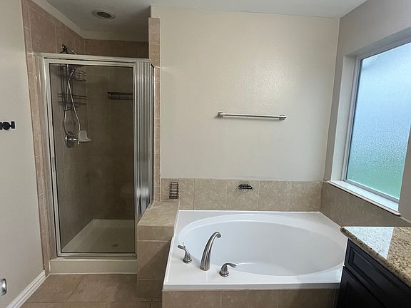 2nd image of 3806 Elderberry Dr