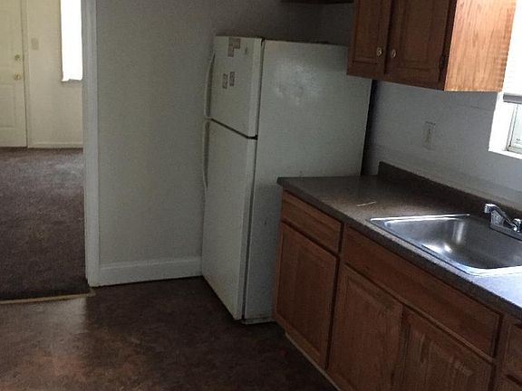2nd image of 917 N Church St
