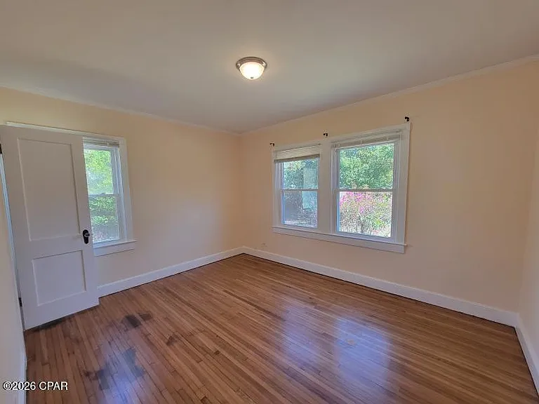 131 Allen Ave — Photo 12