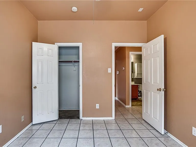 3427 Bellville Dr — Photo 13