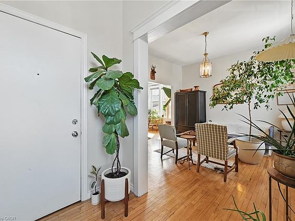 3rd image of 55 Barton St W
