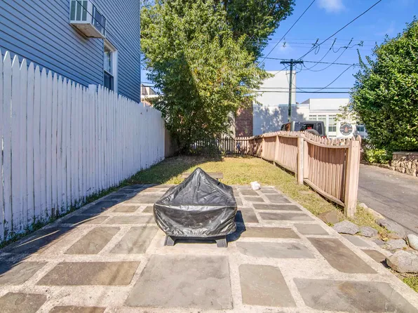 102 Beech Street image 12 of 13