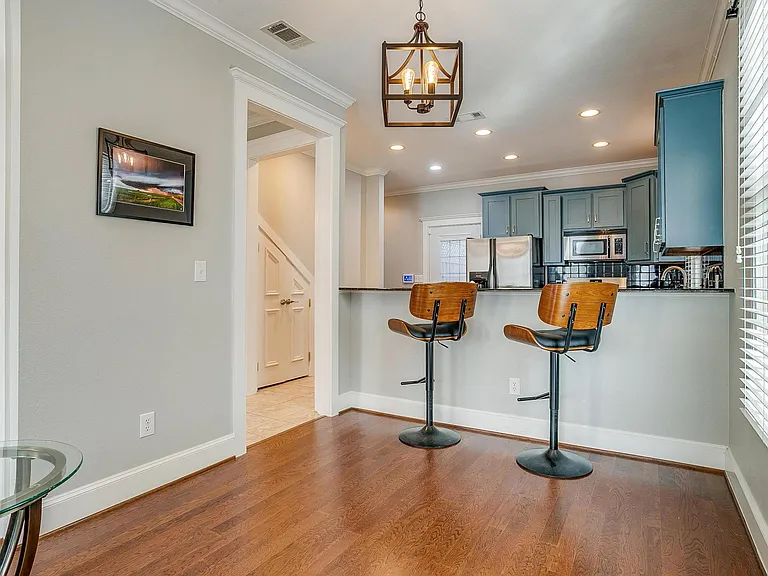 1211 S Adams St — Photo 10
