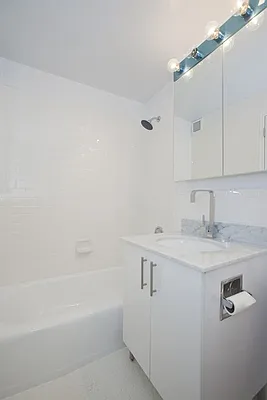 Sold by Nest Seekers International | media 16