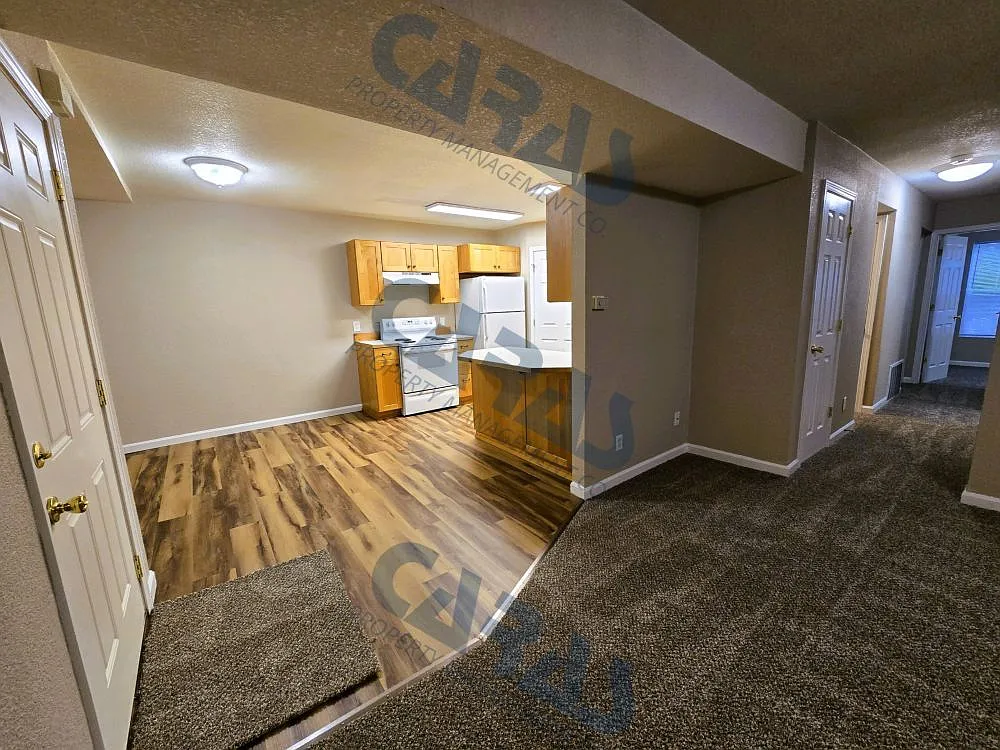 3 bed, $1,200 — Photo 2