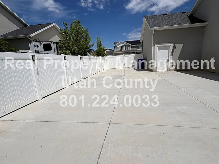 271 E Echo Ledge Dr — Photo 24
